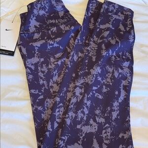 Nike One Women's Training Purple Splatter Patterned Leggings Small NWT